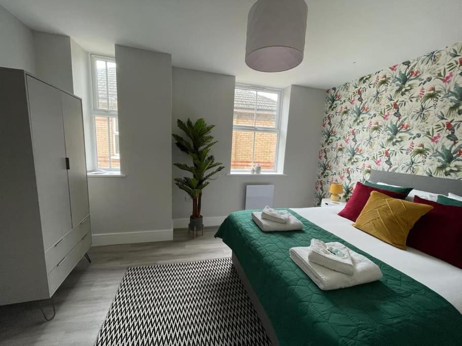 Bright, Vibrant New 1 Bedroom Town Centre Parking Μπόρνμουθ Εξωτερικό φωτογραφία