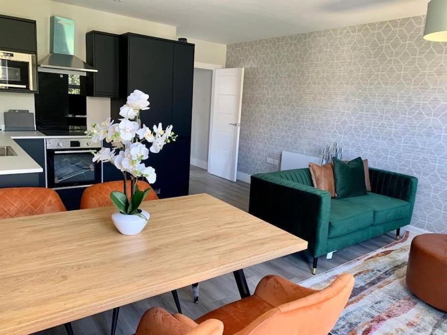 Bright, Vibrant New 1 Bedroom Town Centre Parking Μπόρνμουθ Εξωτερικό φωτογραφία